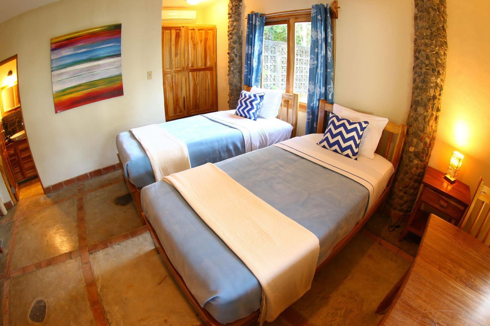 Hotel Playa Reina Llano de Mariato Exteriör bild